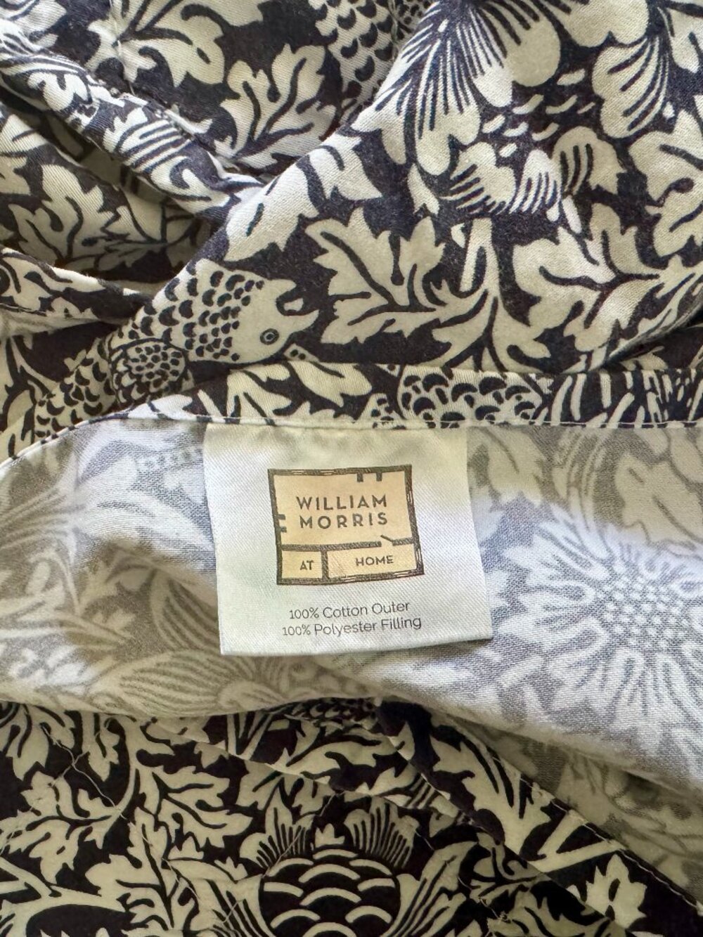 William Morris at Home Pair of Quilted Pillow Cases Navy Strawberry Thief - Picture 5 of 7